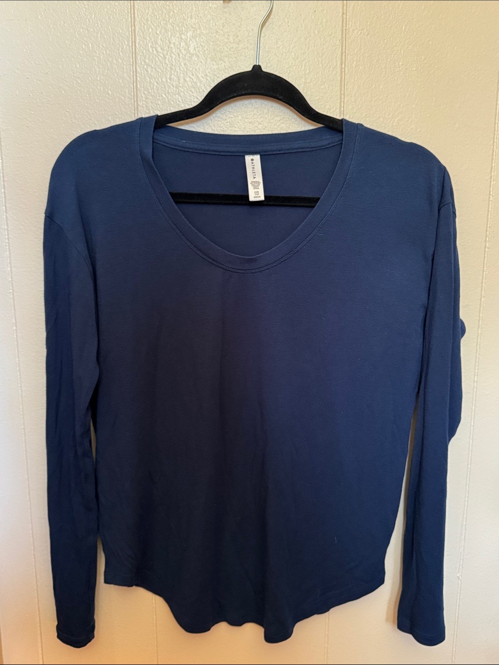 ATHLETA V-Neck Long Sleeve Cloudlight Stratus Top Size XXS MSRP $65